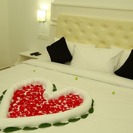 Olive Periyar Apartment Thekkady Bagian luar foto